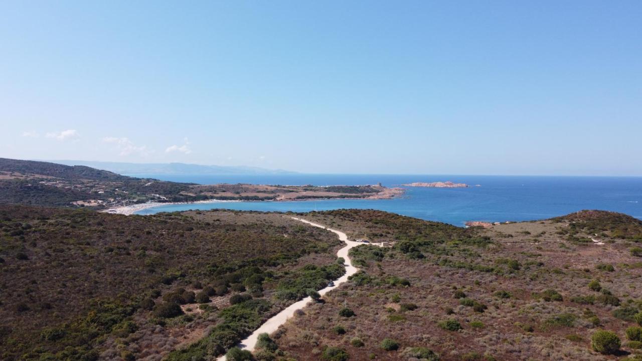 Апарт отель Rocce Rosse Sardinia Изола-Росса Экстерьер фото